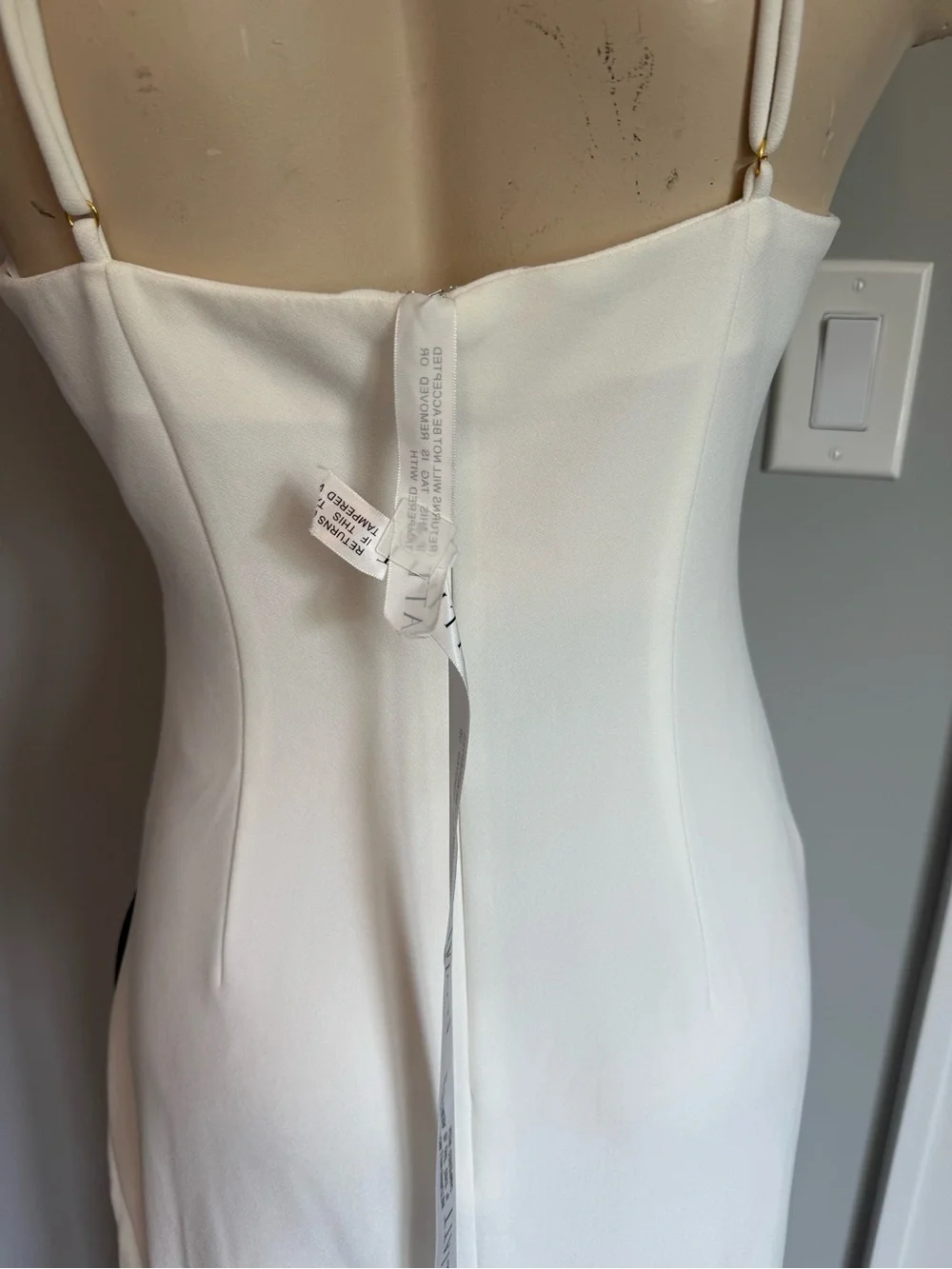 Elliatt White Halter Midi Dress with Floral Applique - Picture 8 of 10